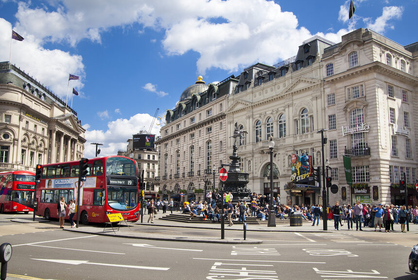 Piccadilly Circus Londýn